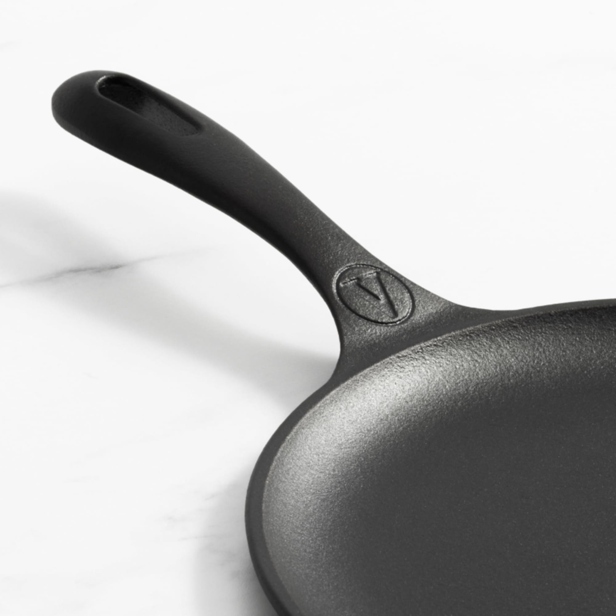 Victoria Seasoned Round Griddle Pan 26cm Kitchen Warehouse™